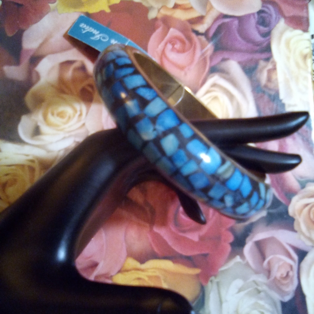 ÑWT Vintage Lovely Rich Blue Stone Bracelet